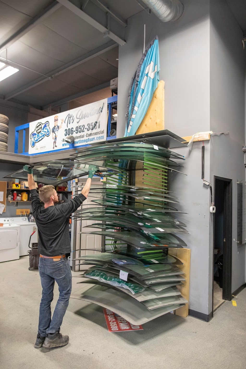 Showtime Glass Inc. | 739 Centennial Dr S, Martensville, SK S0K 0A2, Canada | Phone: (306) 242-3554