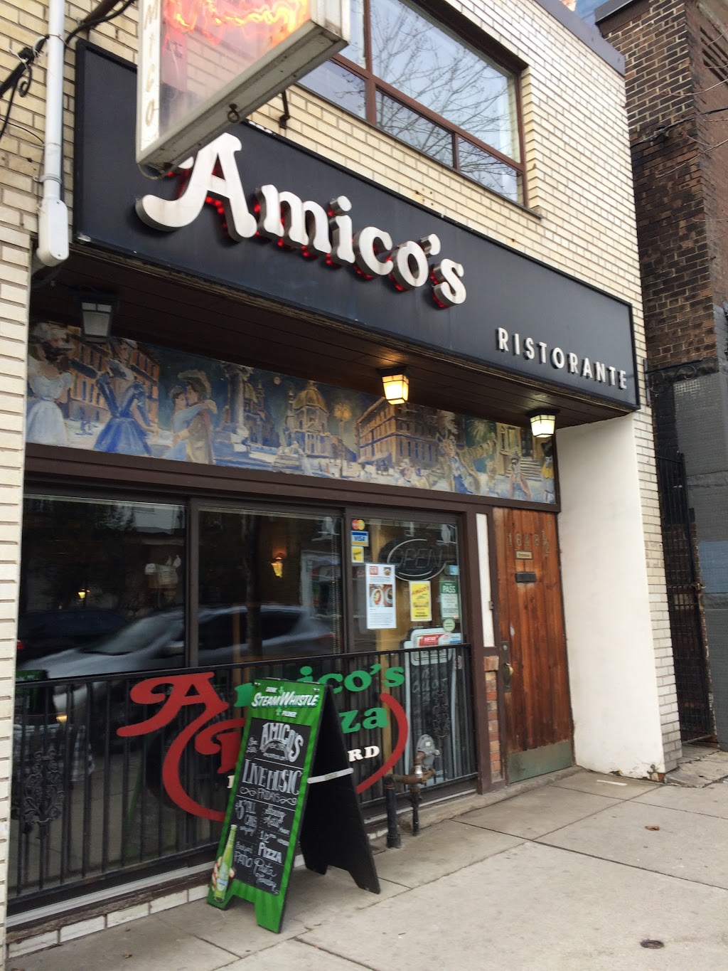 Amicos Pizza - Italian Food Delivery & Takeout | 1648 Queen St W, Toronto, ON M6R 1B2, Canada | Phone: (416) 537-2222