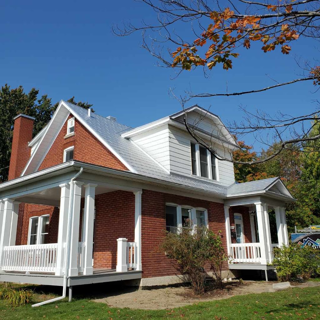 Toiture métallique - NSL Toiture à vie bur. | 6448 Rue Daviau, Trois-Rivières, QC G9A 6R4, Canada | Phone: (581) 702-7775