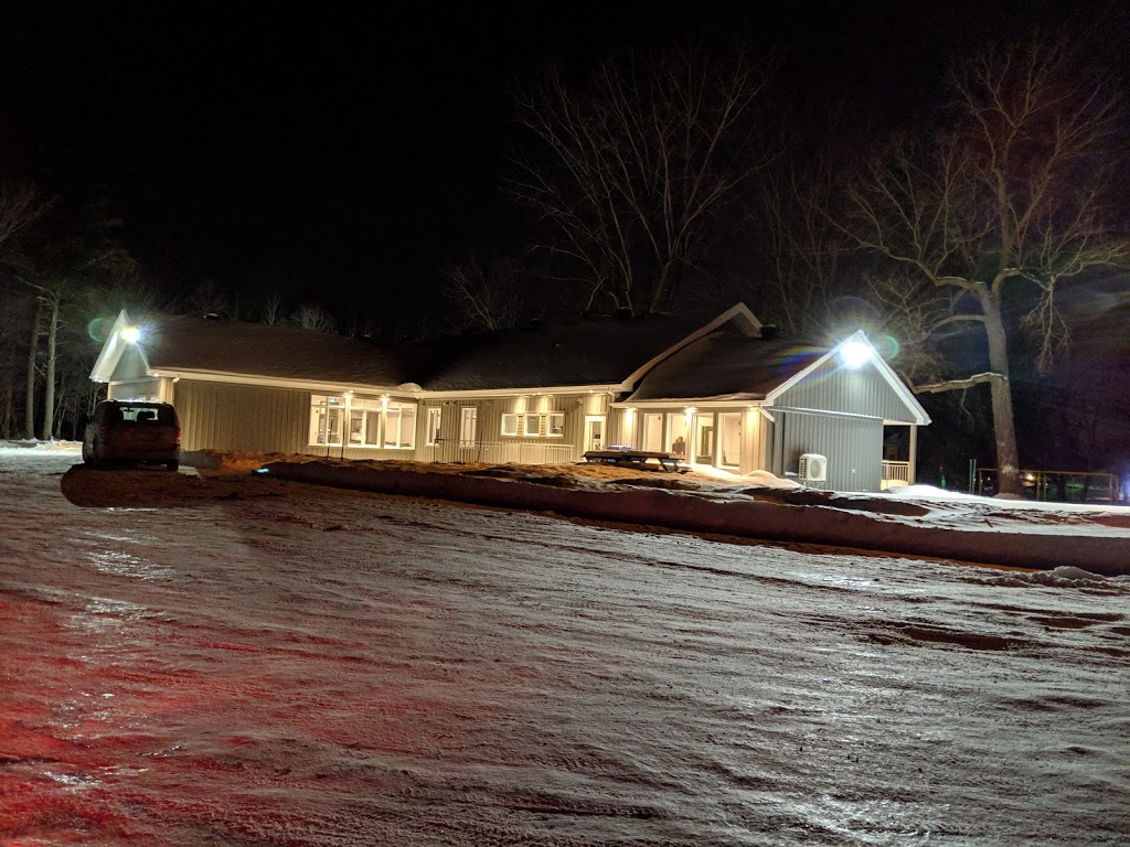 Camp de Grandpré (Anciennement Colonies Les Bosquets) | 756 Chemin des Patriotes Sud, Otterburn Park, QC J3H 1Z5, Canada | Phone: (514) 937-6171 ext. 228