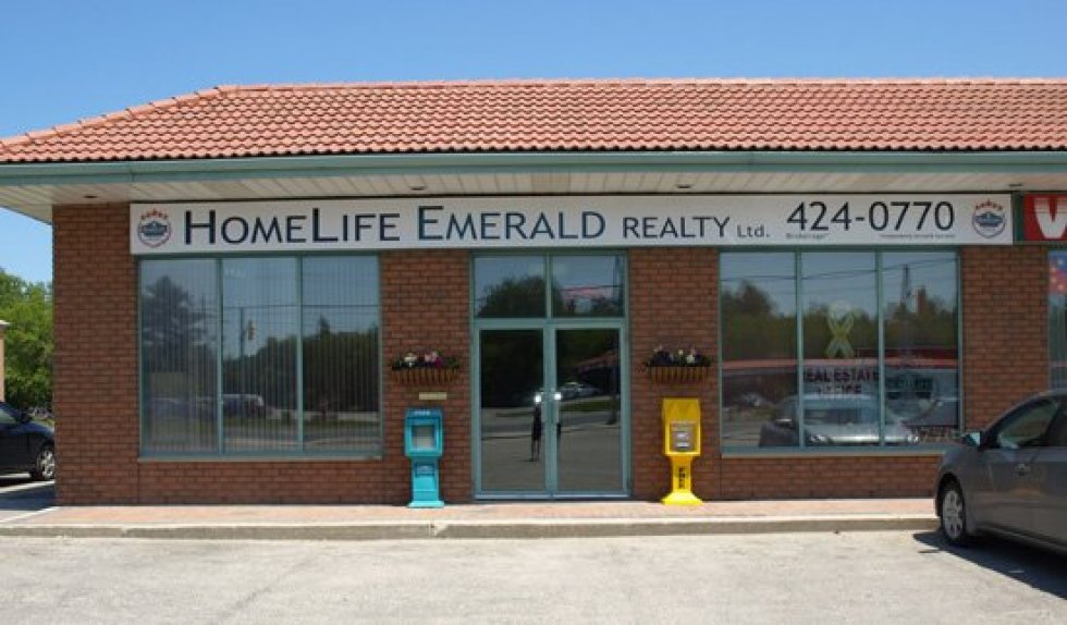 HomeLife Emerald Realty | 138 Mill St #1, Angus, ON L0M 1B0, Canada | Phone: (705) 424-0770