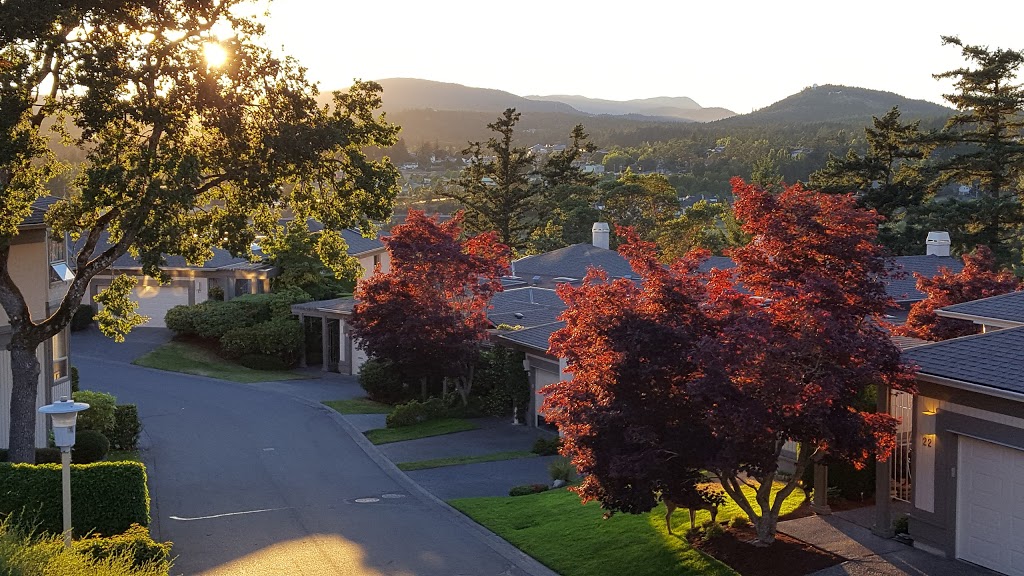 Stoneywood Park | 5C7, Stoneywood Ln, Victoria, BC V8X 5C7, Canada