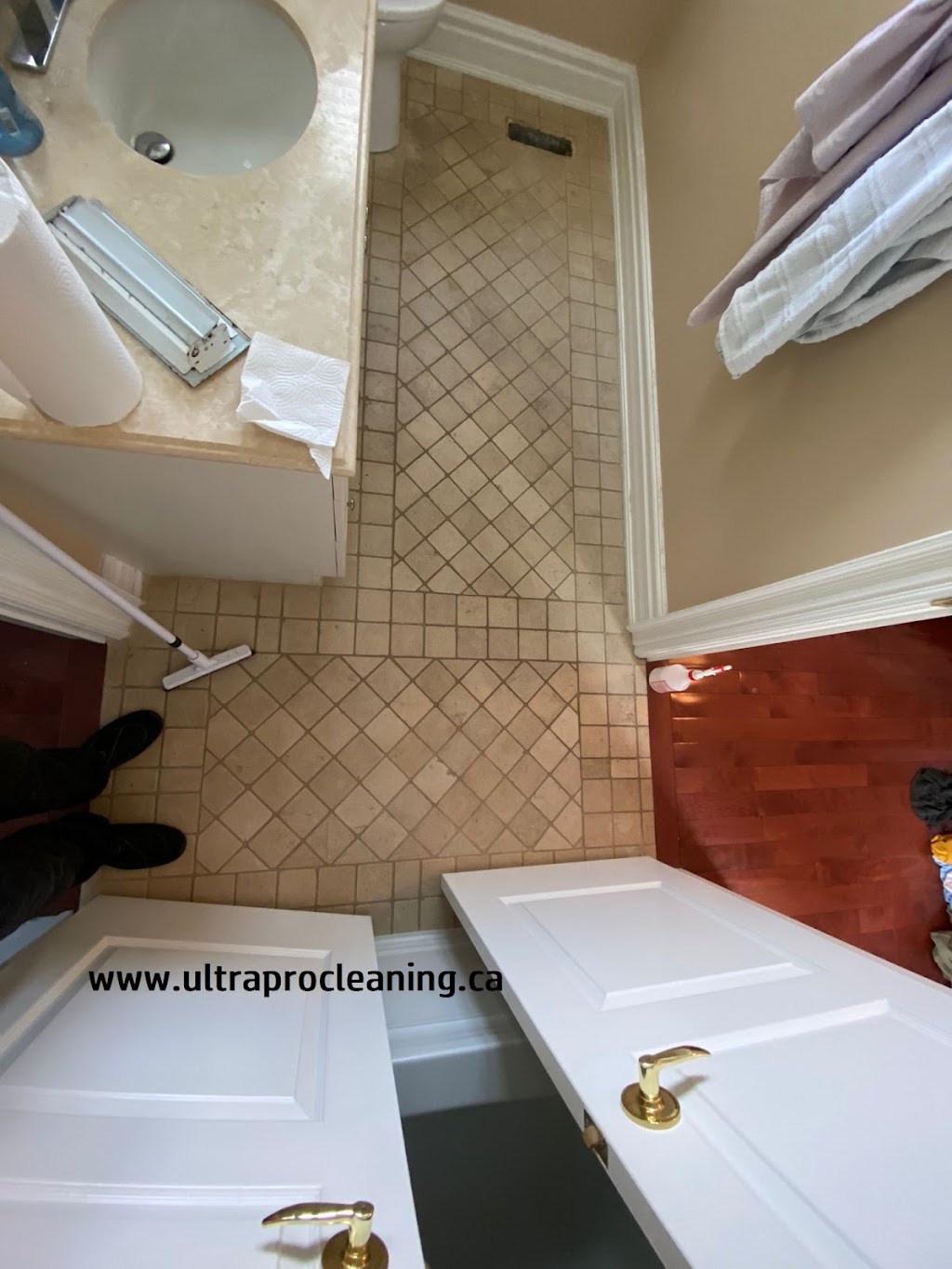 UltraPro Cleaning Services | 845 Northmount Dr NW, Calgary, AB T2L 0A3, Canada | Phone: (825) 882-5336