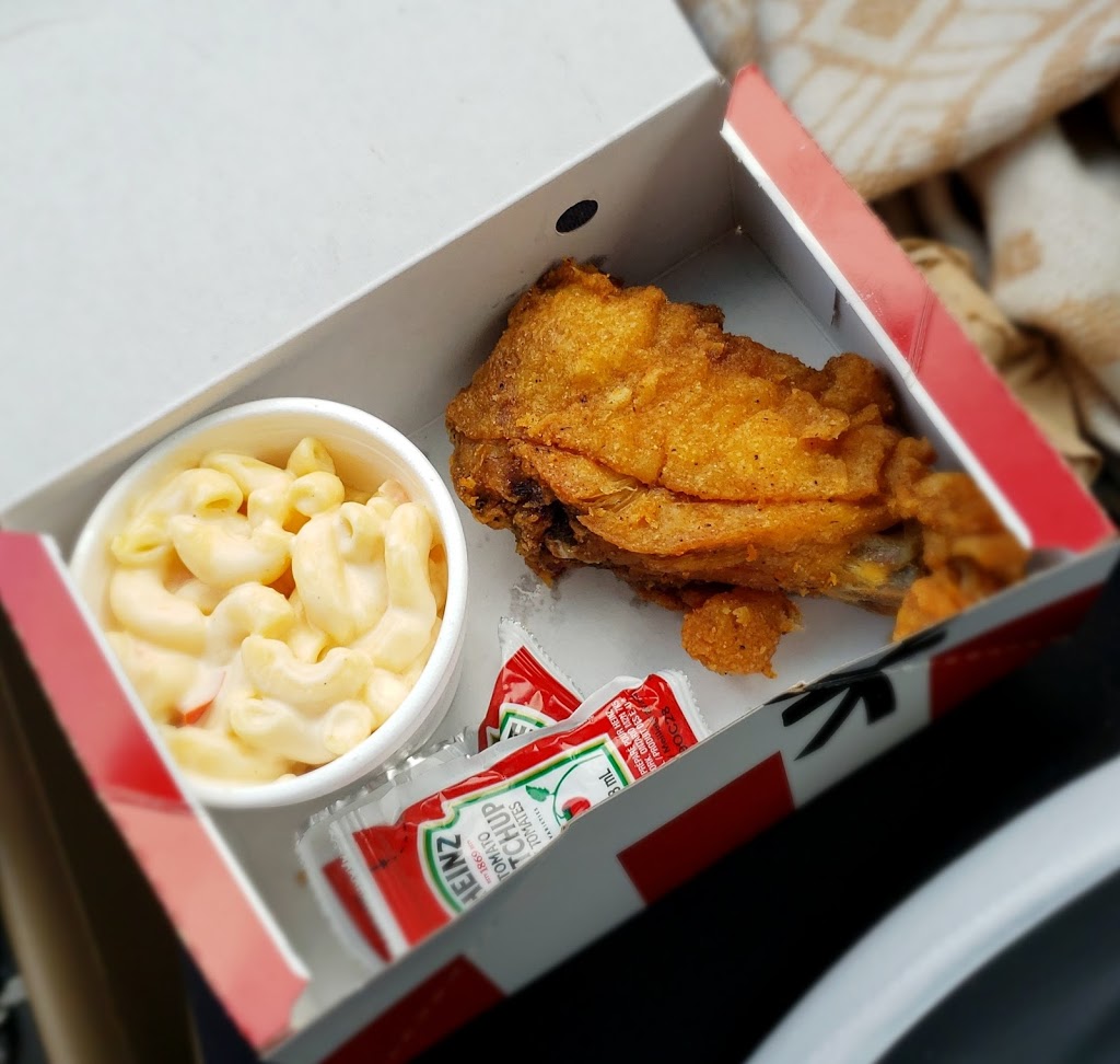 Taco Bell | 500 Rexdale Blvd, Etobicoke, ON M9W 6K5, Canada | Phone: (416) 674-5860