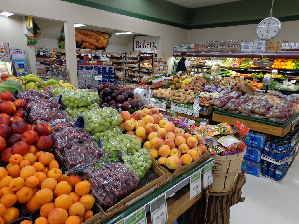Discovery Foods Oyster River | 2207 Glenmore Rd, Campbell River, BC V9H 1E1, Canada | Phone: (250) 923-7733