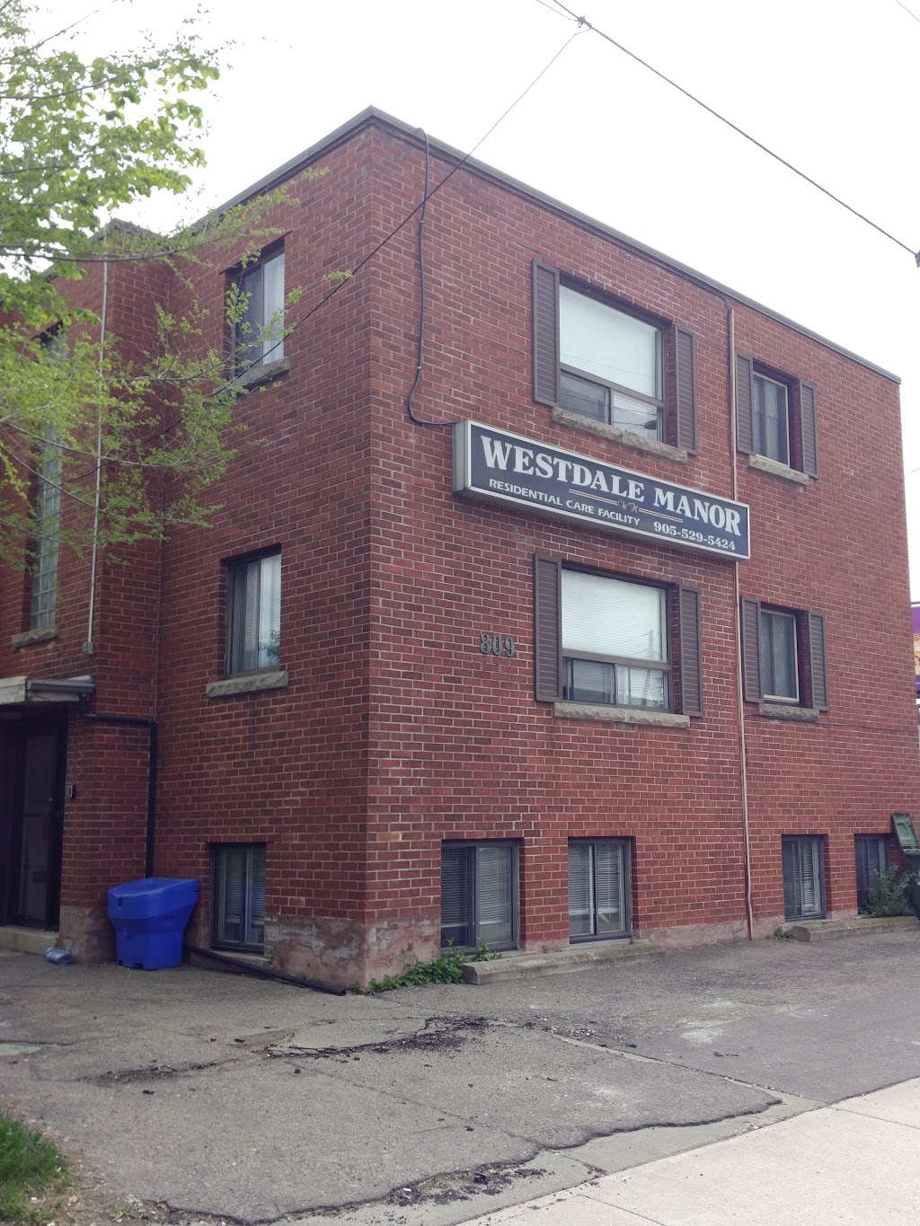 West Valley Suites | 809 King St W, Hamilton, ON L8S 1K2, Canada | Phone: (905) 529-5424