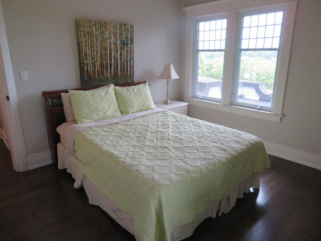River Road Manor | 5007 River Rd, Niagara Falls, ON L2E 3G7, Canada | Phone: (905) 324-3116