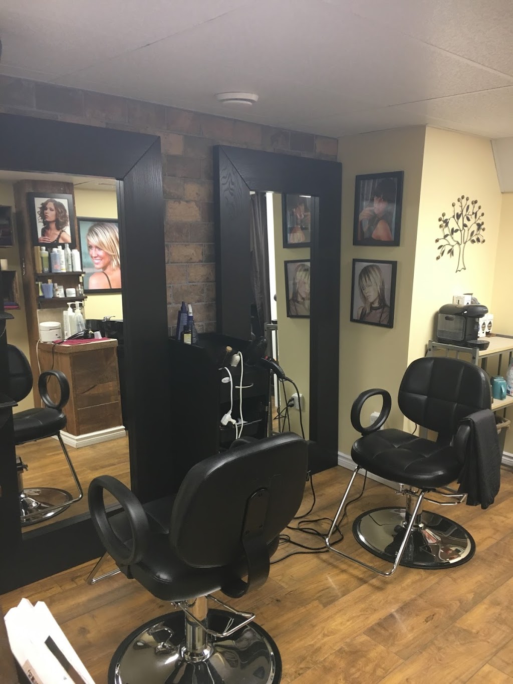 Tina’s Hair Room and Mini Spa | 191 Overberg Way, Stittsville, ON K2S 0V7, Canada | Phone: (613) 799-6506