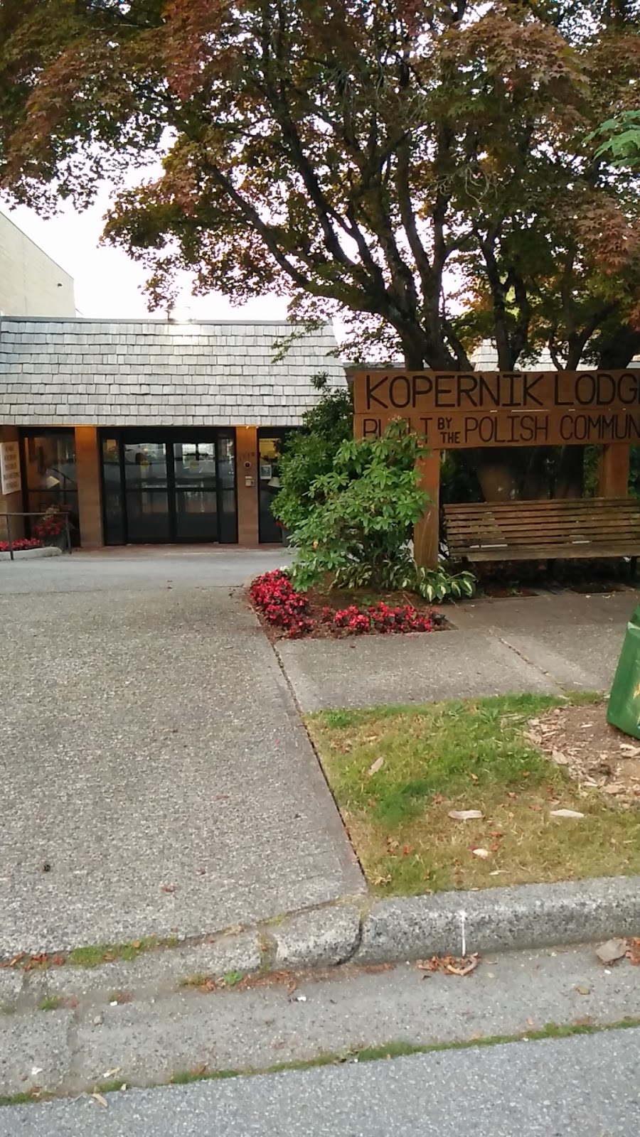 Kopernik Lodge | 3150 Rosemont Dr, Vancouver, BC V5S 3S9, Canada | Phone: (604) 438-2474