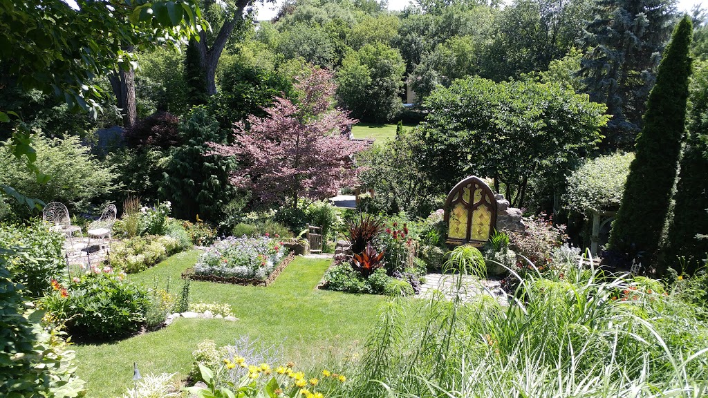 Jardins & Des Lys | 23 Rue Saint-Pascal, Verchères, QC J0L 2R0, Canada | Phone: (514) 606-6554