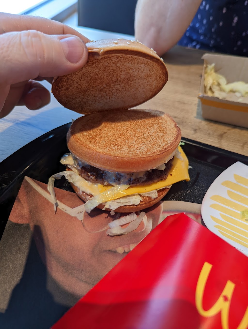 McDonalds | 445 Watson Pkwy N, Guelph, ON N1E 7C6, Canada | Phone: (519) 821-6081