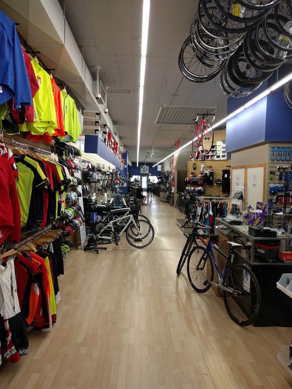 To Wheels | 134 Dundas St, London, ON N6A 1G1, Canada | Phone: (519) 434-4301