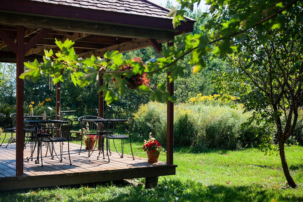 Le Canard Goulu | 524 Rang Bois Joly, Saint-Apollinaire, QC G0S 2E0, Canada | Phone: (418) 881-2729