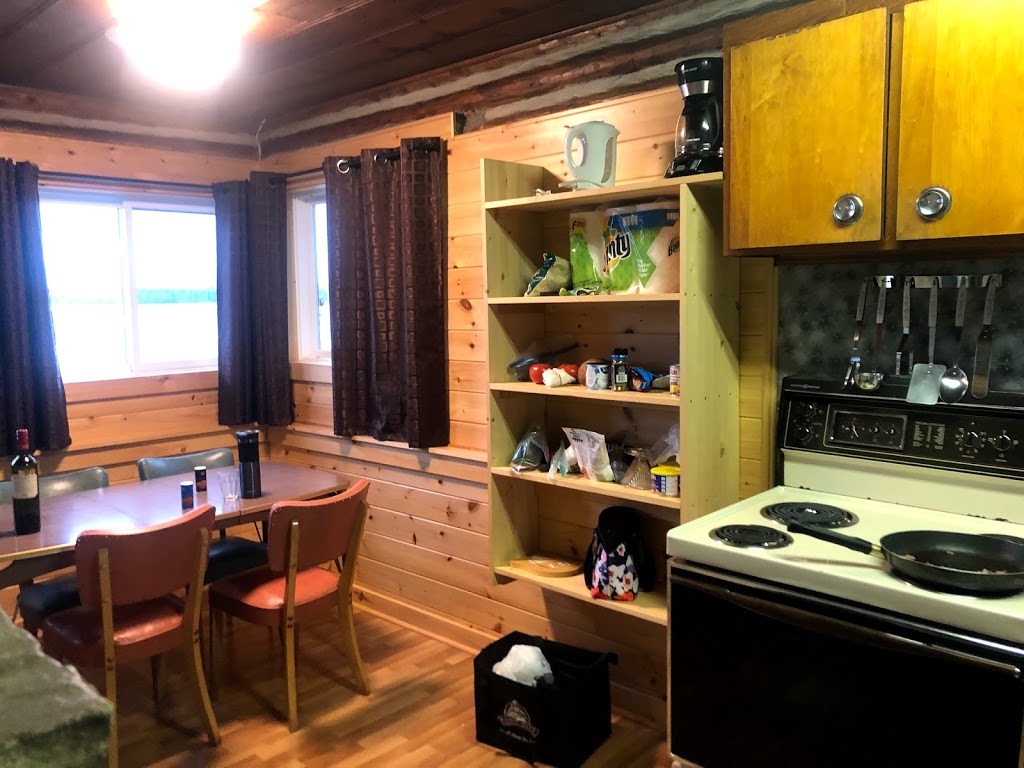 Balsam Lake Villa Cottages | 56 Olivers Ln, Fenelon Falls, ON K0M 1N0, Canada | Phone: (705) 887-5461