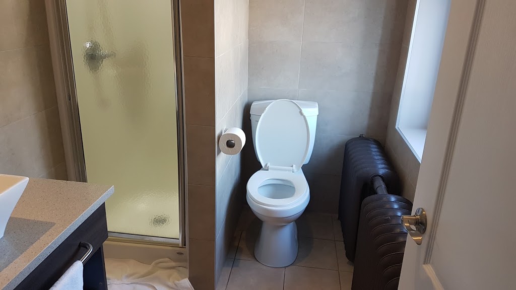 Hotel Montfort Nicolet | 1141 Rue Saint Jean Baptiste, Nicolet, QC J3T 1W4, Canada | Phone: (819) 293-6262