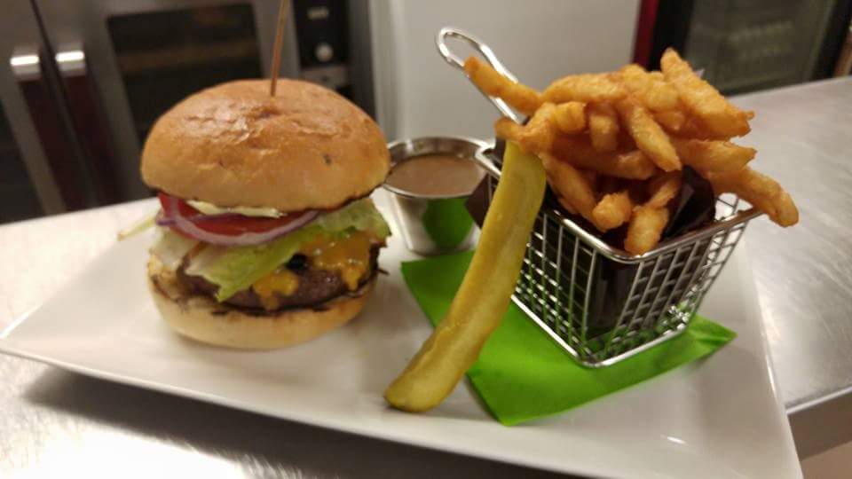 CHEFIES eatery | 19415 Yonge St #5, Holland Landing, ON L9N 1L8, Canada | Phone: (905) 836-2211