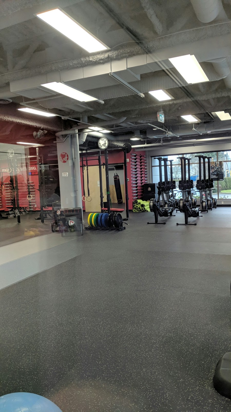 World Gym Athletics Chilliwack | 6640 Vedder Rd, Chilliwack, BC V2R 0J2, Canada | Phone: (604) 705-2845