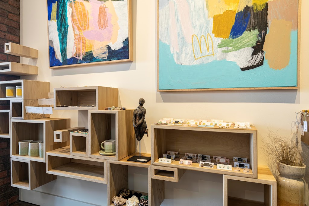 Studio YEG Art | 13b Fairway Dr NW, Edmonton, AB T6J 2S6, Canada | Phone: (587) 759-0989