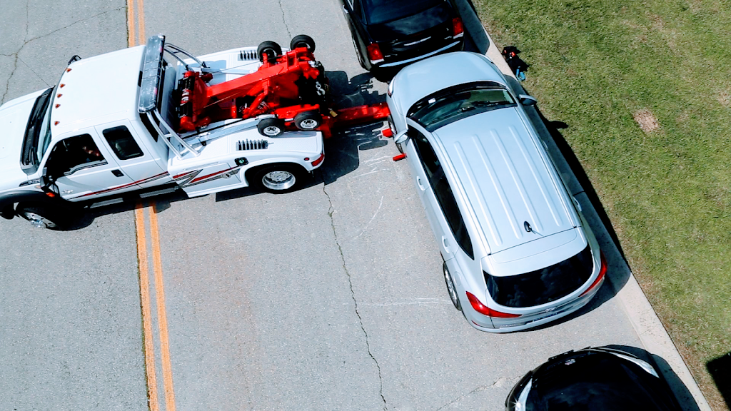 Fast towing | 439 Crestmont Dr, Winnipeg, MB R3X 0R3, Canada | Phone: (431) 275-7086