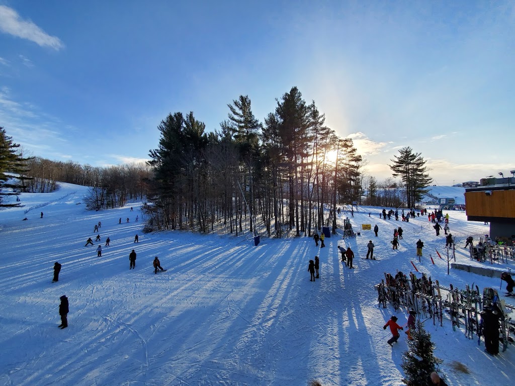 The Patio at Boler Mountain | 689 Griffith St, London, ON N6K 2S5, Canada | Phone: (519) 657-8822