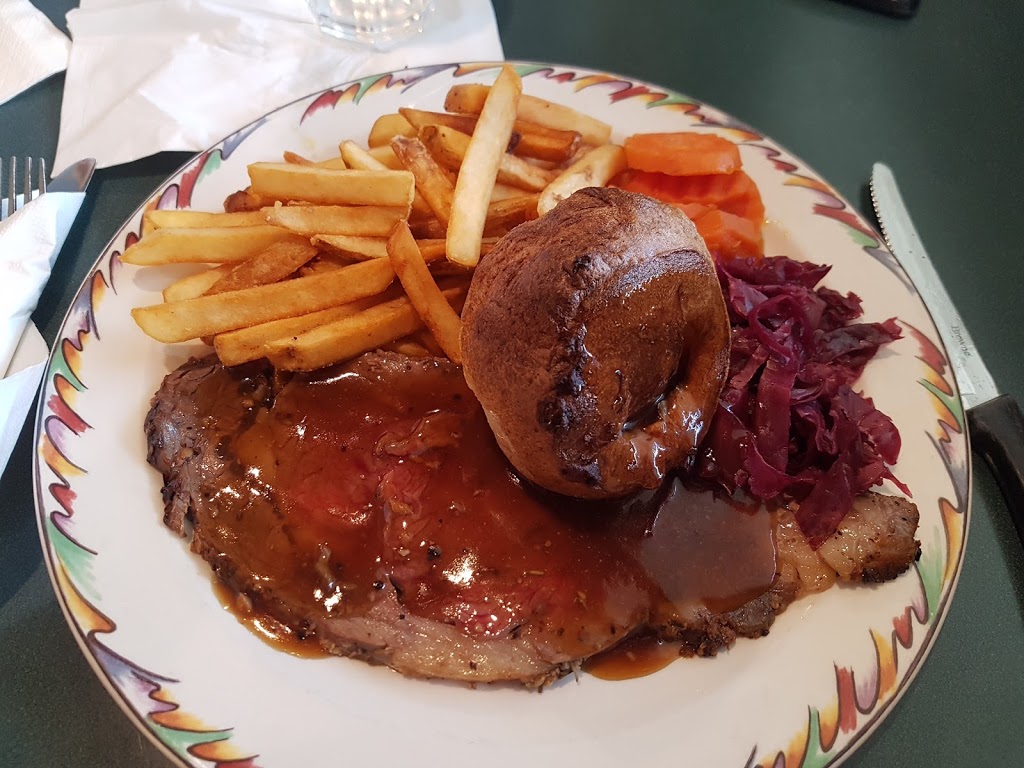 Tivoli Garden Cafe | 1916 10th avenue, AB-54, Spruce View, AB T0M 1V0, Canada | Phone: (403) 728-3555
