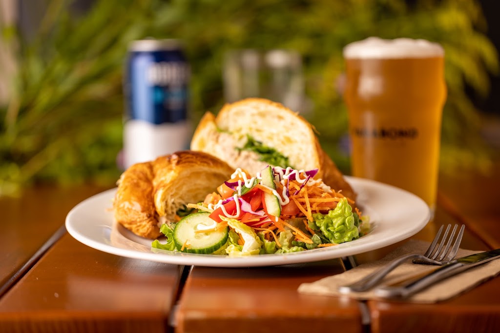 Chez Émile Restaurant | 737 Rue de la Pisciculture, Mont-Blanc, QC J0T 2G0, Canada | Phone: (873) 229-0363