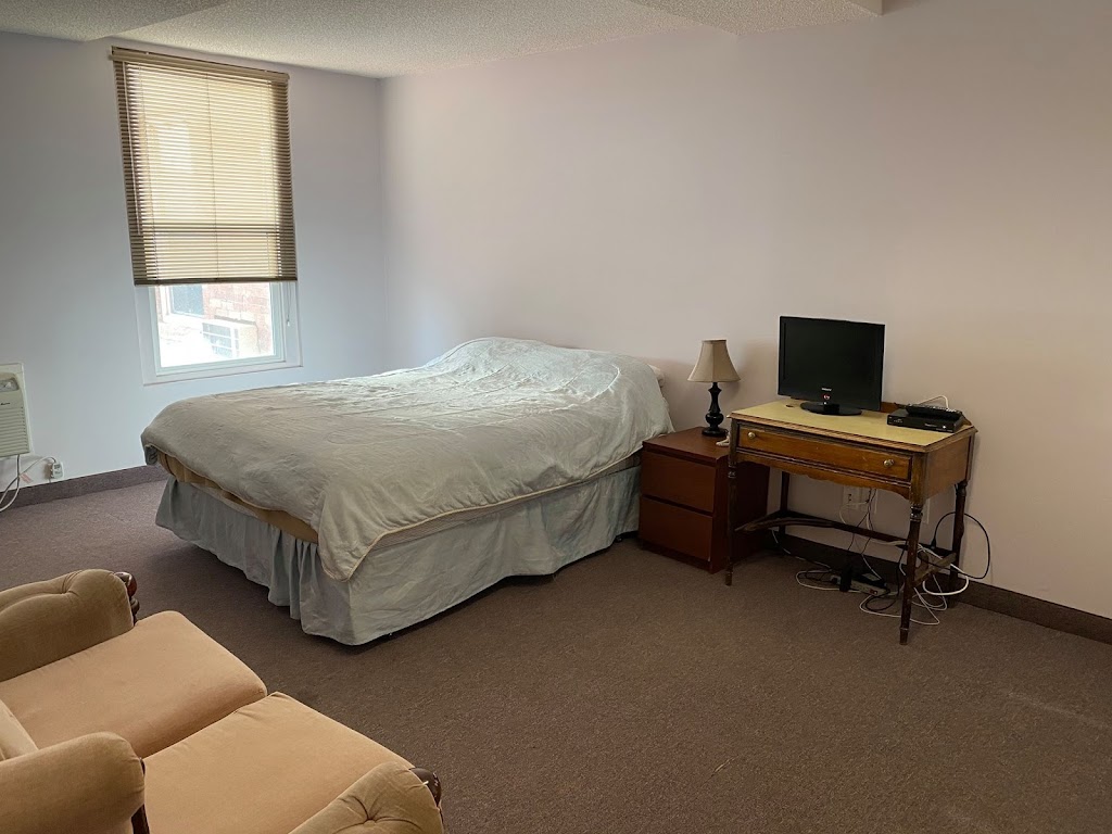 Imperial Hunter Hotel | 501 2 Ave, Bassano, AB T0J 0B0, Canada | Phone: (403) 641-3544