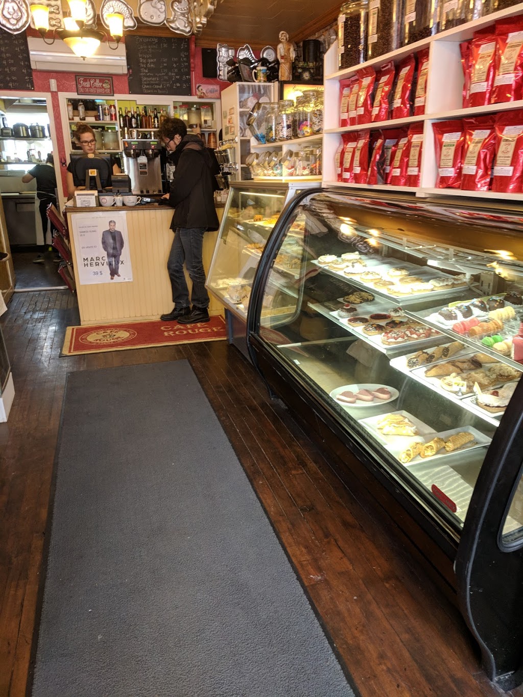 Crème et moustache | 70 Rue Principale, Bedford, QC J0J 1A0, Canada | Phone: (450) 684-9059