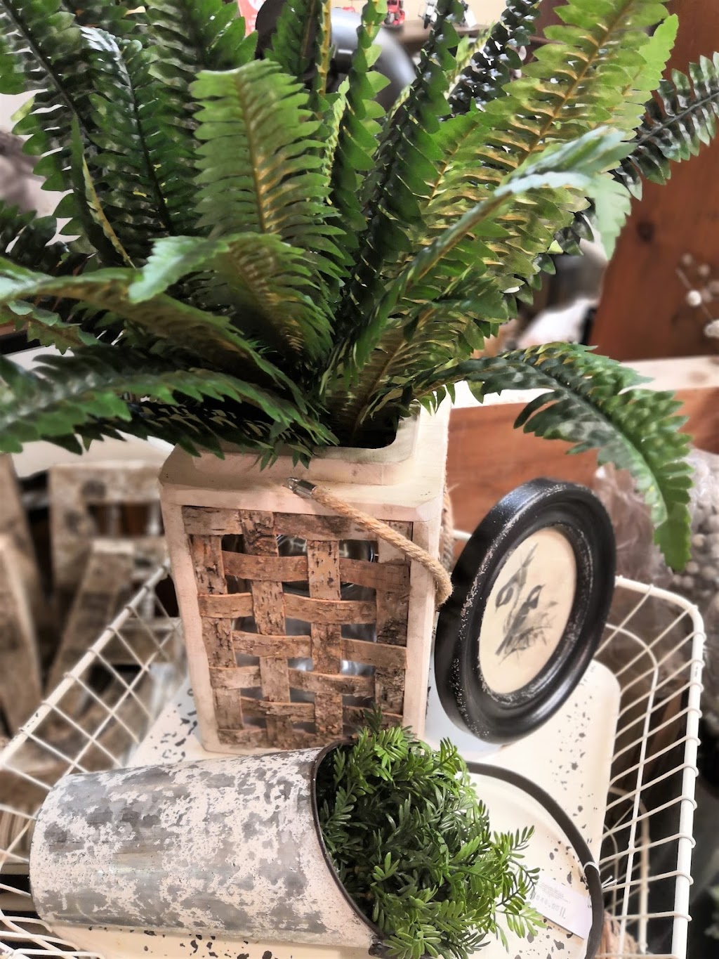 Listowel Florist and Gifts | 170 Wallace Ave N, Listowel, ON N4W 1K7, Canada | Phone: (519) 291-2040