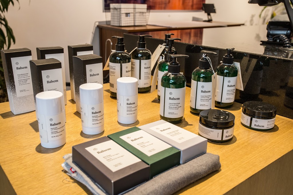 Frank And Oak | 3035 Boulevard le Carrefour Suite #H013A, Laval, QC H7T 1C8, Canada | Phone: (450) 238-1263