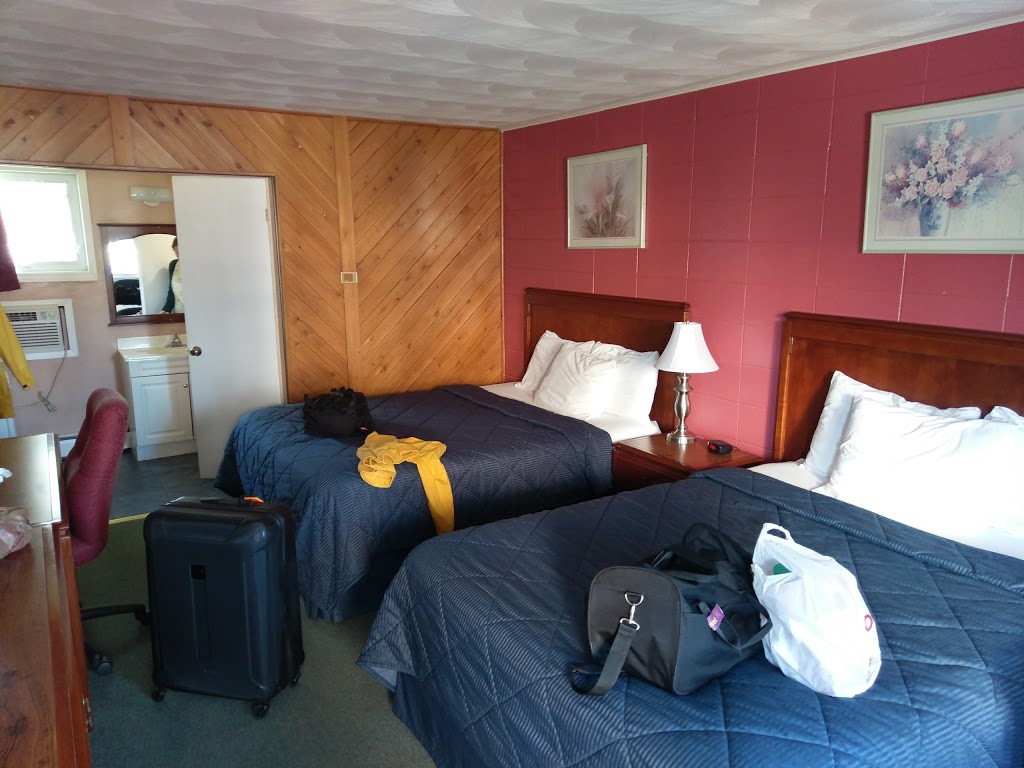Aquarius Motel | 17518 ON-7, Perth, ON K7H 2S1, Canada | Phone: (613) 267-4261