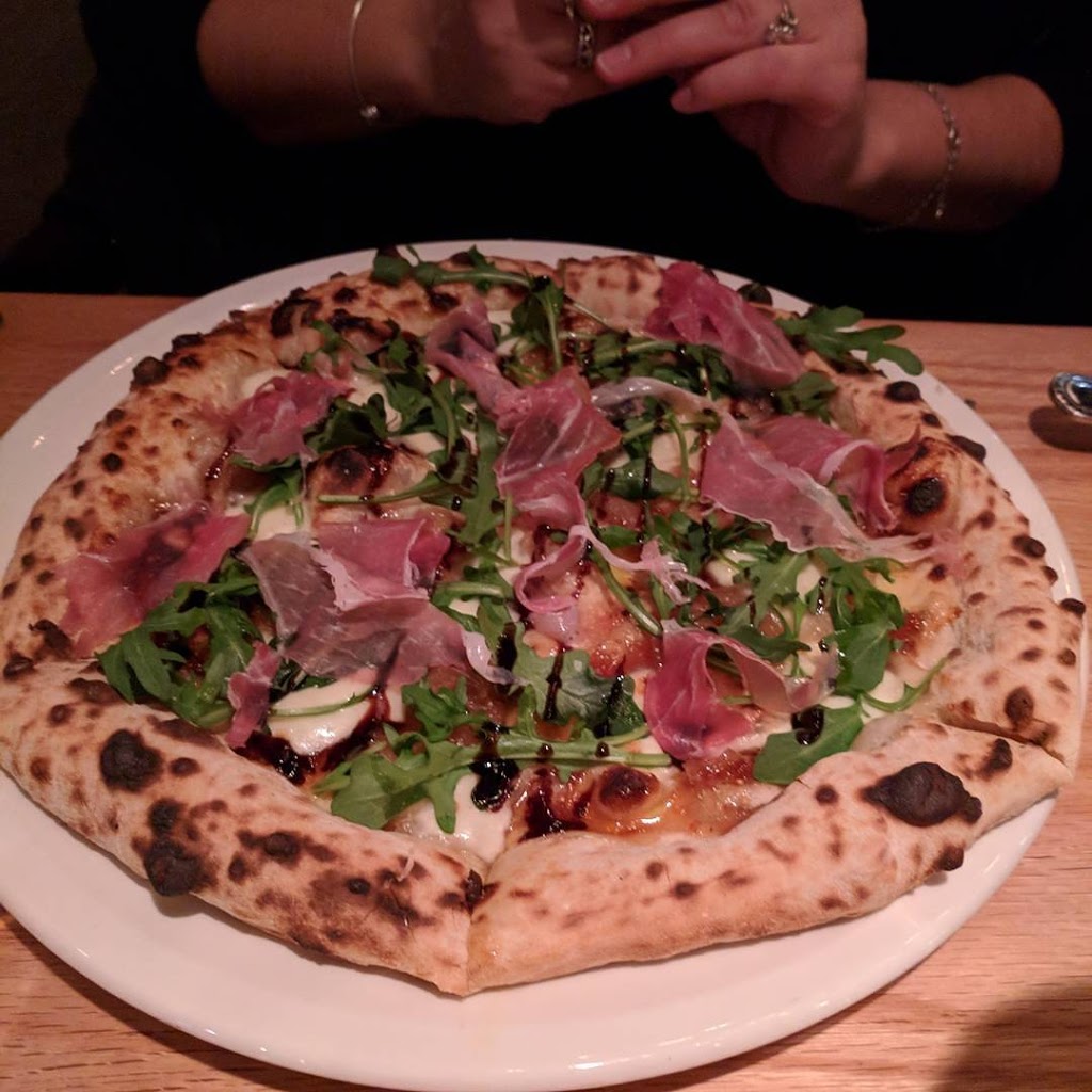 Harth restaurant | 1-980 St Annes Rd, Winnipeg, MB R2M 2X9, Canada | Phone: (204) 255-0003