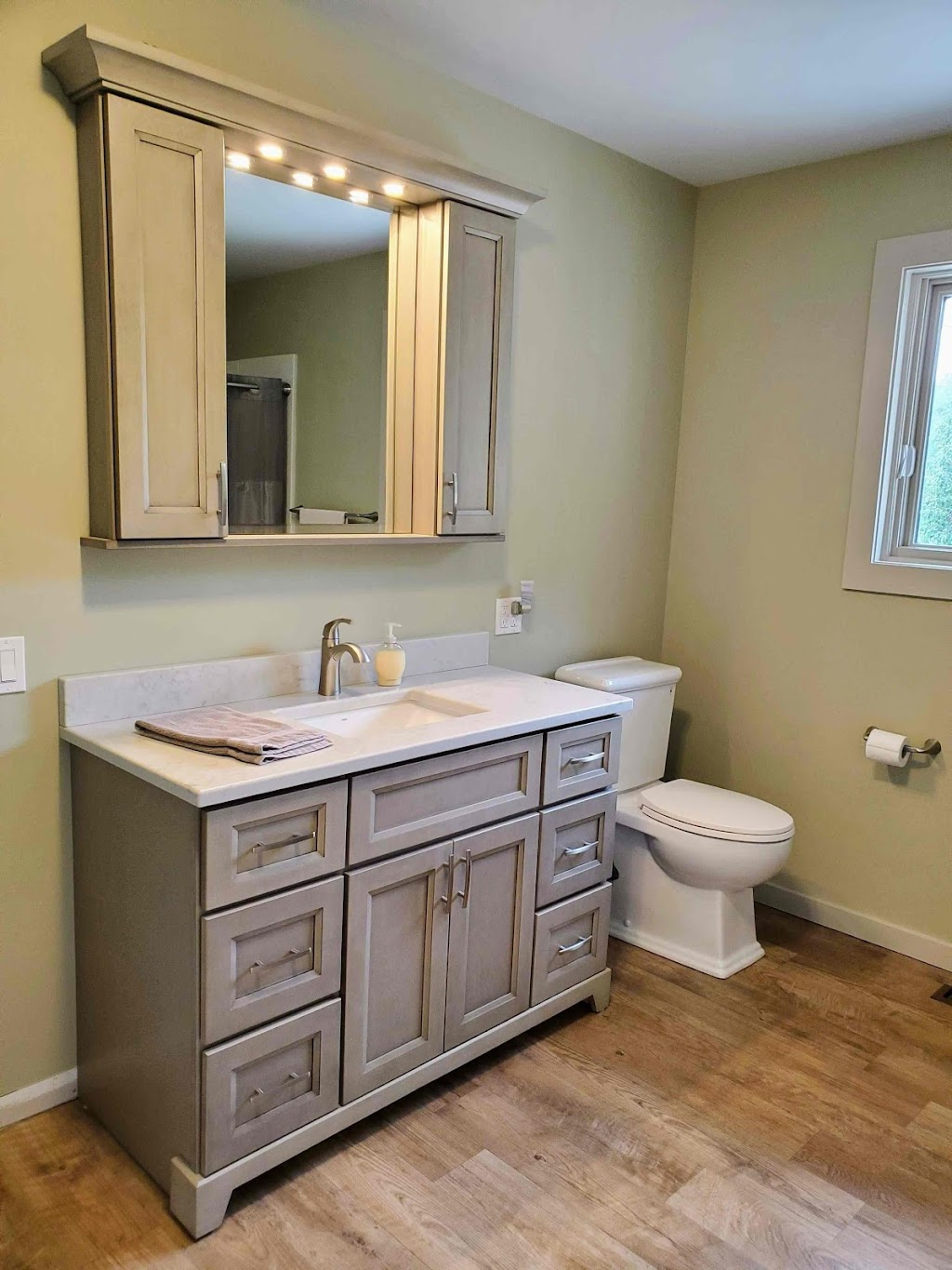 Advance Painting and Decorating | 894 Northumberland Rd, West Saint Paul, MB R4A 3A9, Canada | Phone: (204) 801-5673