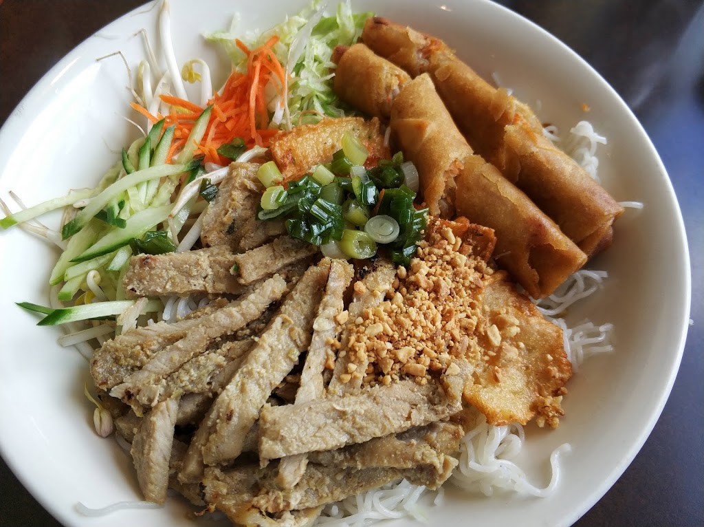 Saigon Sun | 200 Southridge Dr, Okotoks, AB T1S 0B2, Canada | Phone: (403) 995-8181