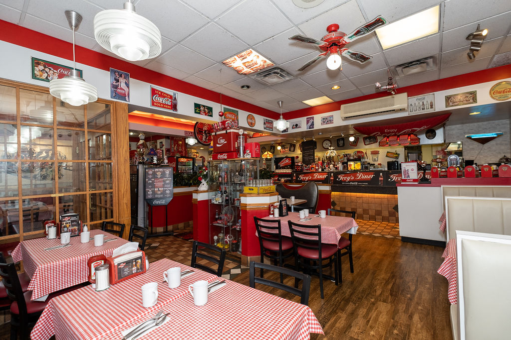 Troys Diner Inc | 295 Main St E, Milton, ON L9T 1P1, Canada | Phone: (905) 878-8783