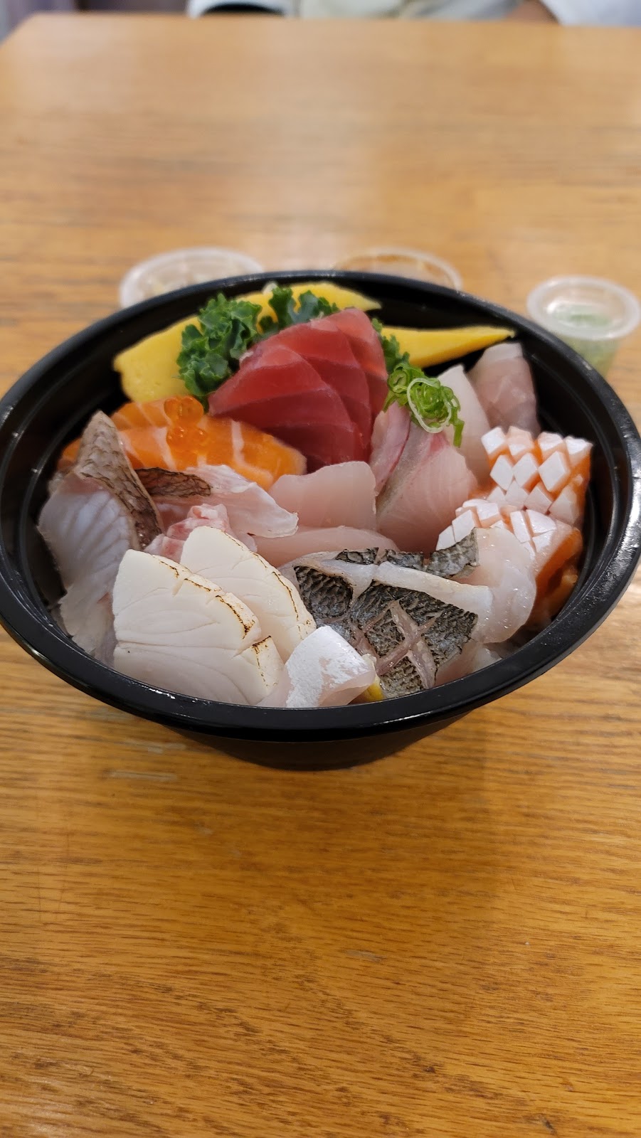 Kiri Sushi | 3080 Dundas St W, Toronto, ON M6P 1Z8, Canada | Phone: (416) 766-7888