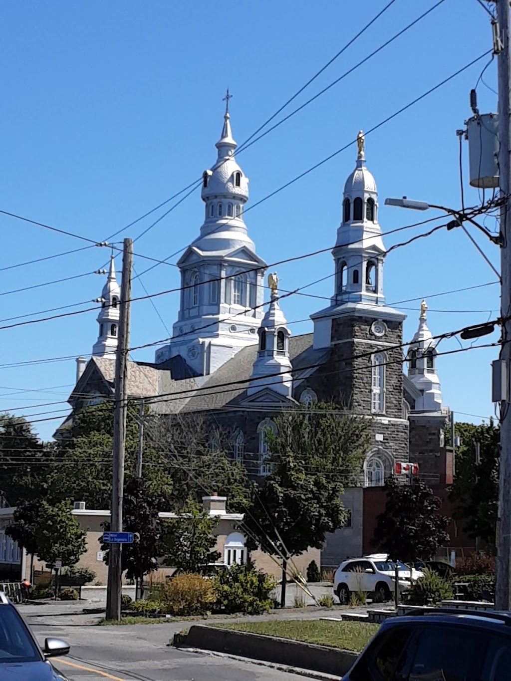 Presbytère catholique Notre-Dame-des-Neiges, Trois-Pistoles | 30 Rue Notre Dame E, Trois-Pistoles, QC G0L 4K0, Canada | Phone: (418) 851-1391