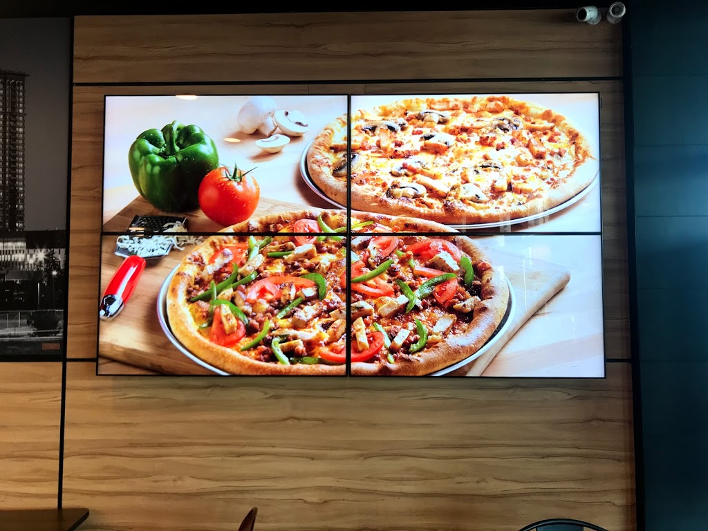 Dominos Kingsbridge | 20 Kingsbridge Garden Cir Unit #1A, Mississauga, ON L5R 3K7, Canada | Phone: (905) 270-3030