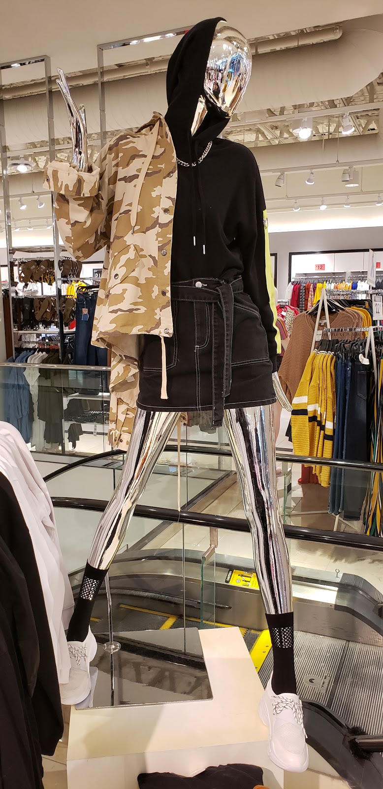 Forever 21 | 999 Upper Wentworth St Unit 409, Hamilton, ON L9A 4X5, Canada | Phone: (905) 385-0641