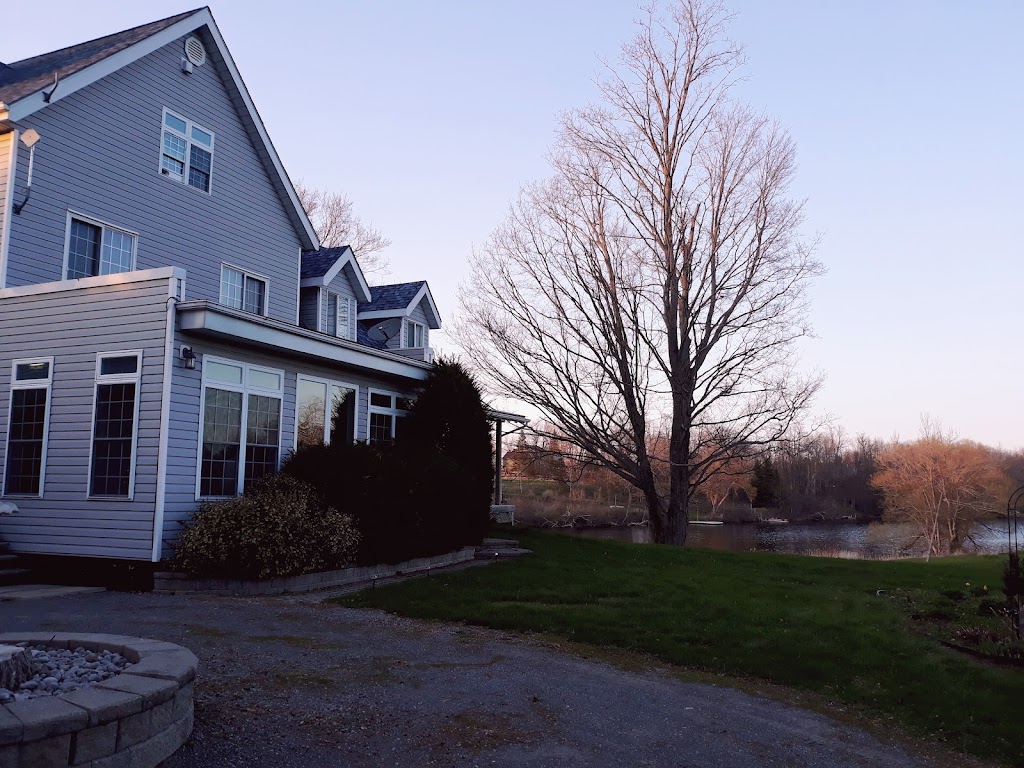 Grey House on the Pond BnB | 2925 County Rd 10, Milford, ON K0K 2P0, Canada | Phone: (613) 743-9100
