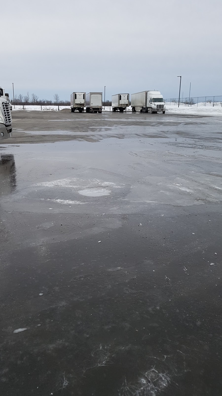Lineage Logistics | 2050 Rue Chicoine, Vaudreuil-Dorion, QC J7V 8P2, Canada | Phone: (450) 424-4616