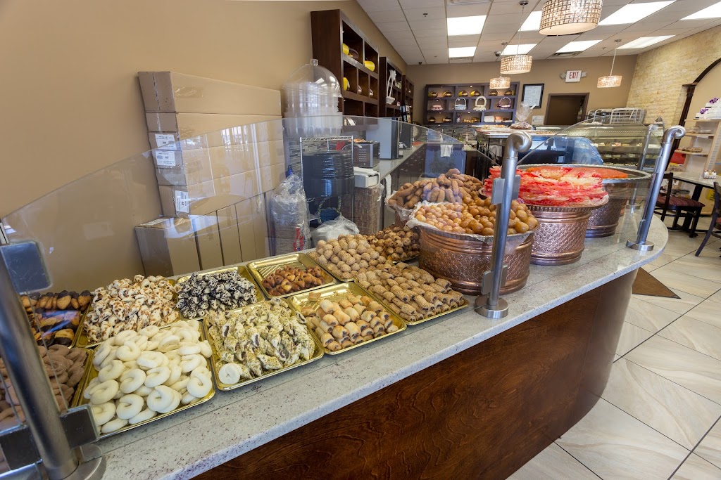 Sweet Castle | 2446 Bank St, Ottawa, ON K1V 1A8, Canada | Phone: (613) 680-1888