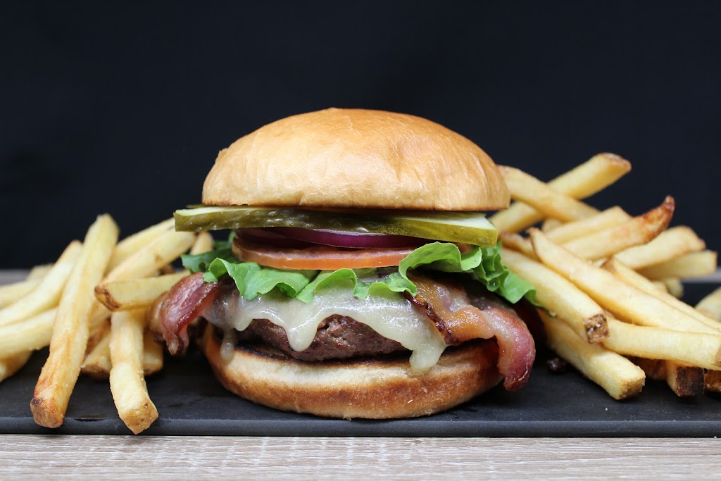 Fricks Famous Burgers | 1720 Crumlin Sideroad, London, ON N5V 1S2, Canada | Phone: (519) 659-7070