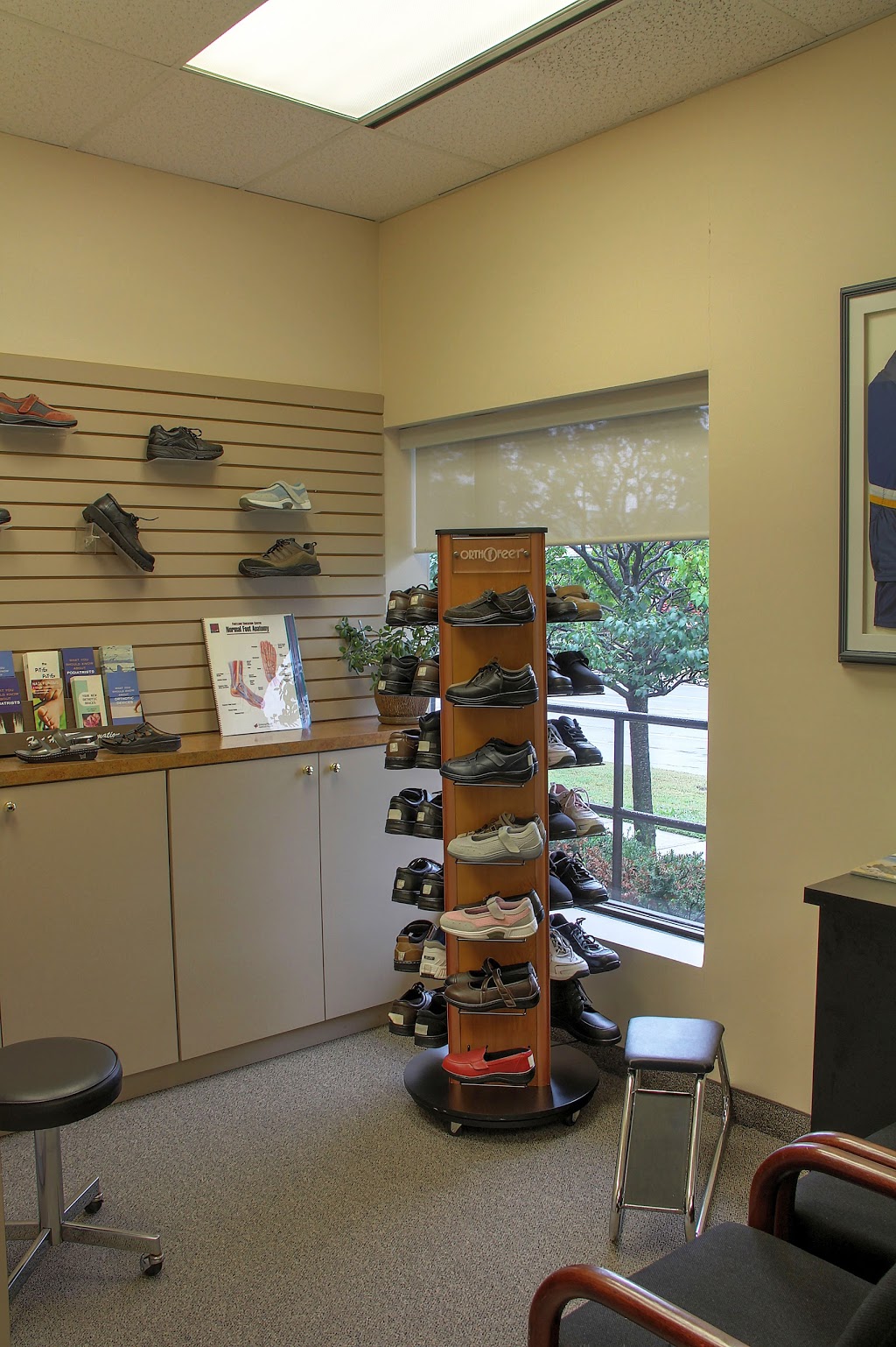Durham Podiatry Associates | 15 Thickson Rd, Whitby, ON L1N 8W7, Canada | Phone: (905) 433-0200
