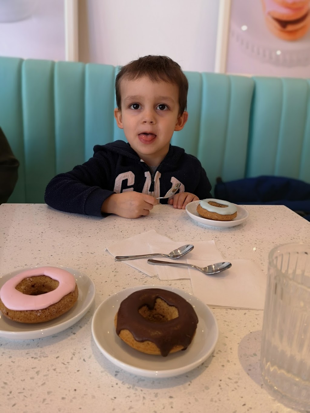 Petit Lapin Café-Studio | 1051 Avenue Bernard, Outremont, QC H3Z 2M8, Canada | Phone: (514) 750-4077