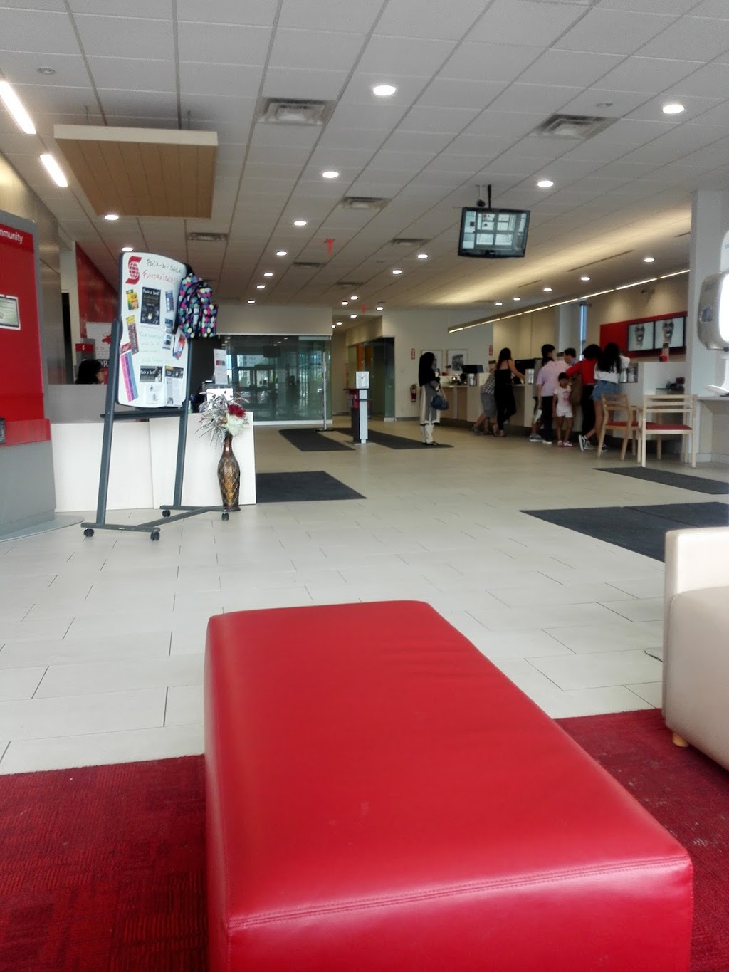 Scotiabank | 1649 Merivale Rd, Nepean, ON K2G 3K2, Canada | Phone: (613) 226-3983