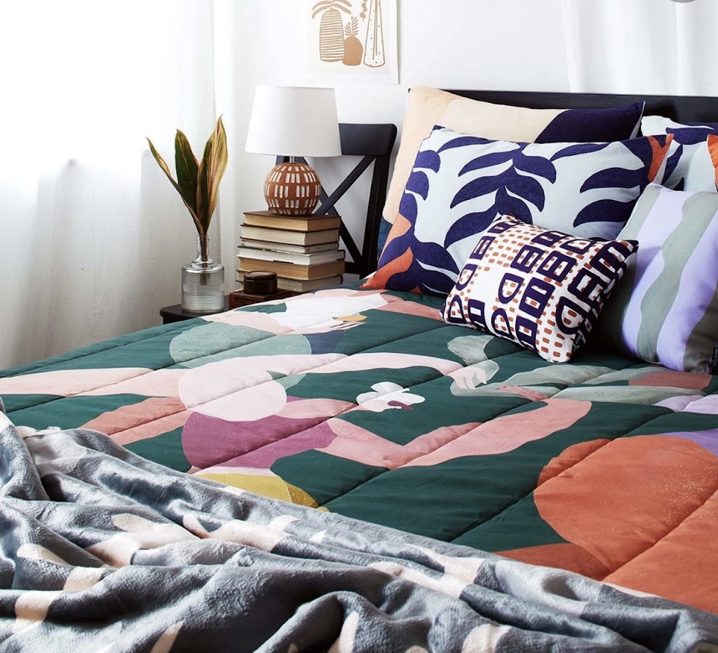 Waqar Classic Home Bath and Bedding | 1716 William Lott Dr, Oshawa, ON L1H 7K5, Canada | Phone: (647) 450-0924