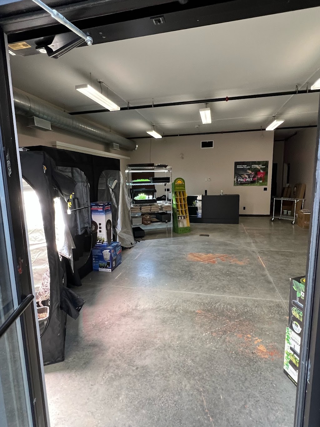 Rural Yard & Garden | 55 Main St S Suite 2, Milverton, ON N0K 1M0, Canada | Phone: (519) 998-3392