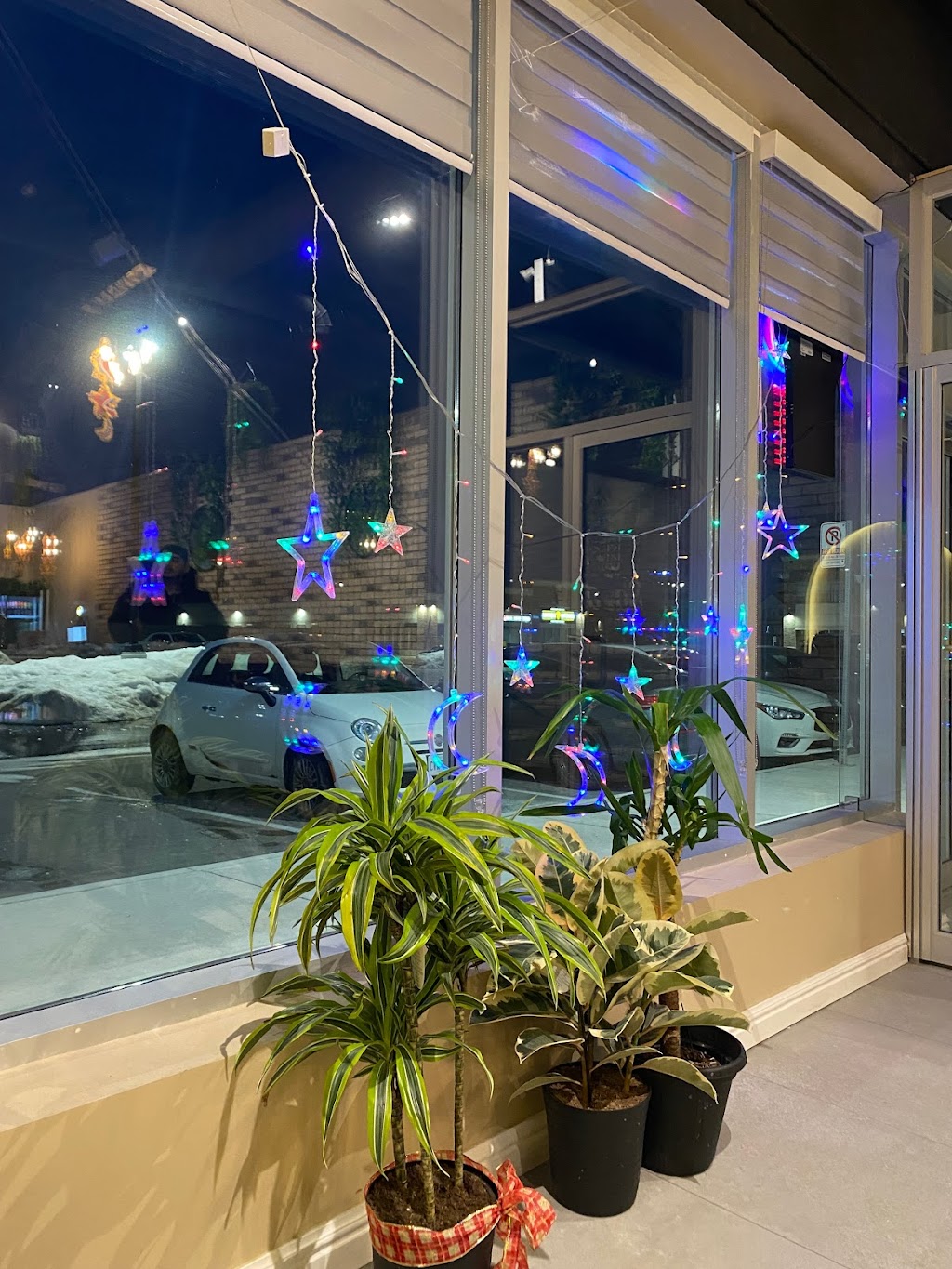 Saraya Restaurant | 3465 Platinum Dr #100, Mississauga, ON L5M 7N4, Canada | Phone: (905) 608-0010