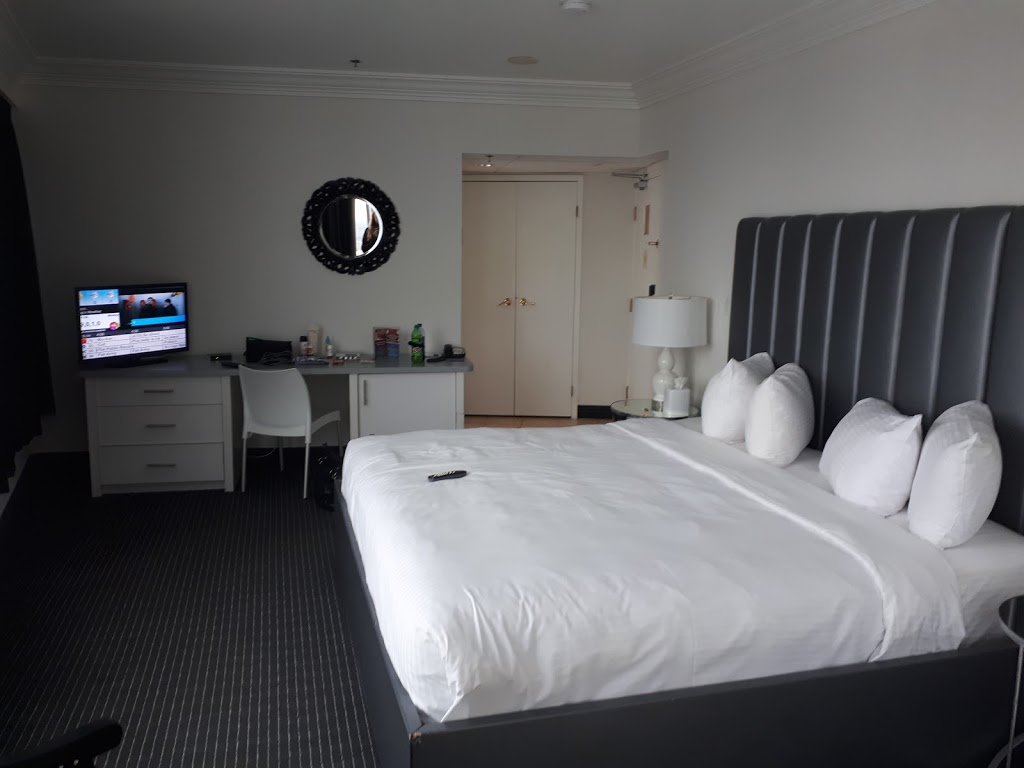 The Tower Hotel | 6732 Fallsview Blvd, Niagara Falls, ON L2G 3W6, Canada | Phone: (866) 325-5784